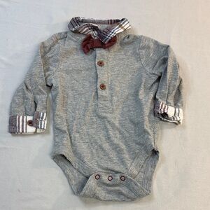Max Studio - 0-3M Grey Long Sleeve Baby Onesie Top with Plaid Collar